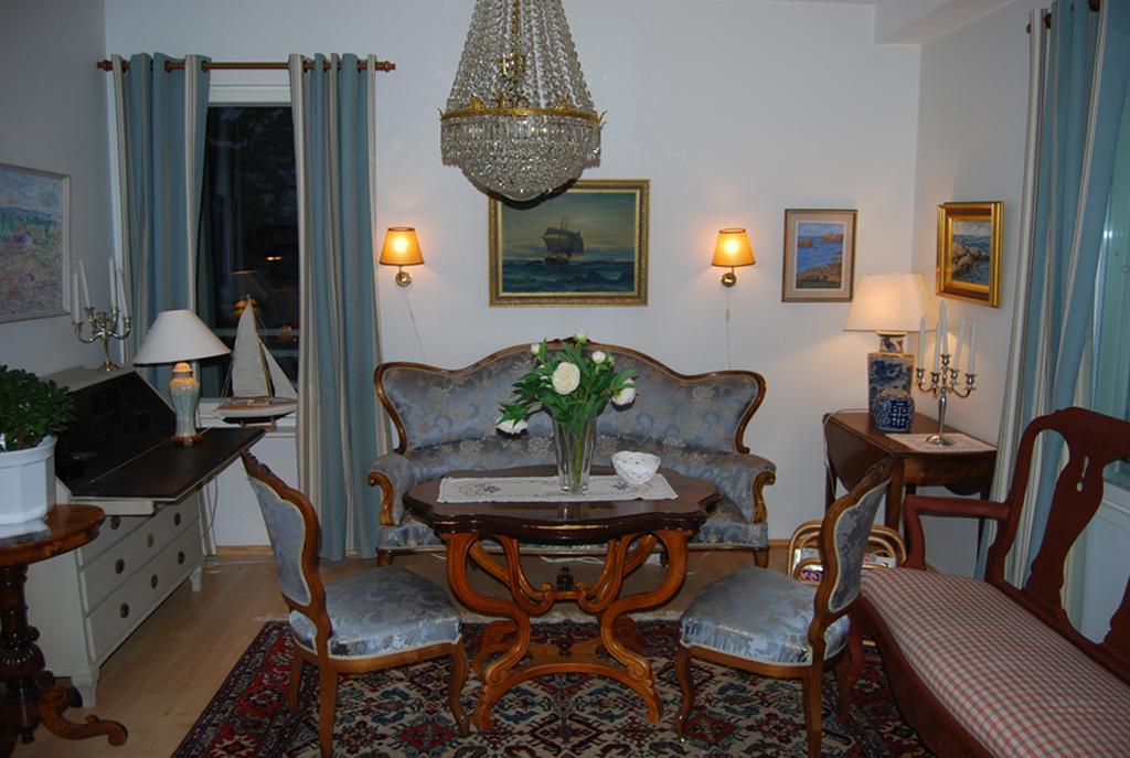 Villa Harald - Beachfront Hitis Phòng bức ảnh